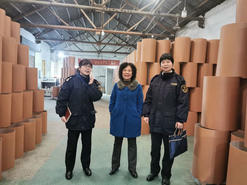 株洲市華興紙桶包裝有限責(zé)任公司,株洲市華興紙桶包裝,湖南紙桶,株洲鍍鋅桶,株洲油漆桶,株洲彩桶,纖維板桶,鐵箍紙筒,株洲華興,紙板桶,焊絲桶, 株洲市華興紙桶包裝有限責(zé)任公司,株洲市華興紙桶包裝,湖南紙桶,株洲鍍鋅桶,株洲油漆桶,株洲彩桶,纖維板桶,鐵箍紙筒,株洲華興,紙板桶,焊絲桶,